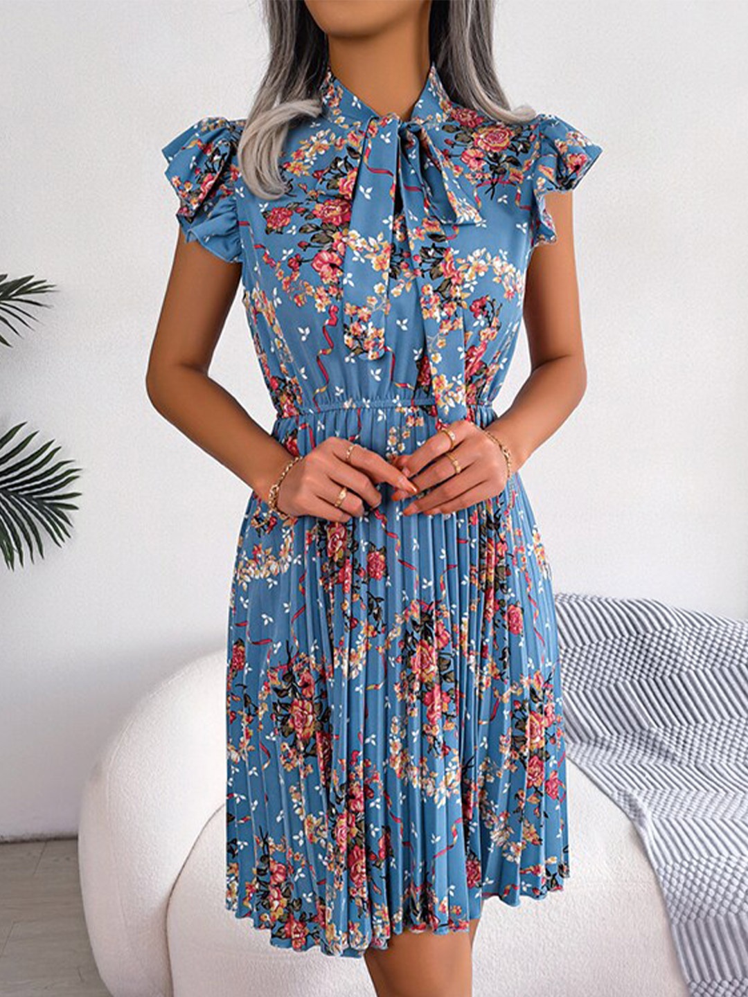 

StyleCast Blue Floral Print Tie-Up Neck Flared Sleeve Fit & Flare Dress