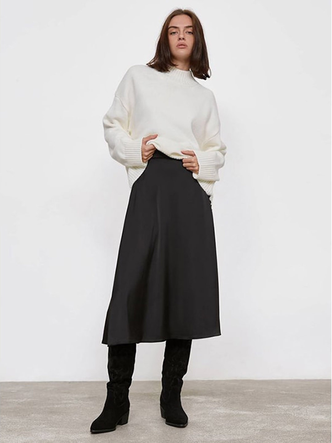 

StyleCast Black Side Slit A-Line Midi Skirt