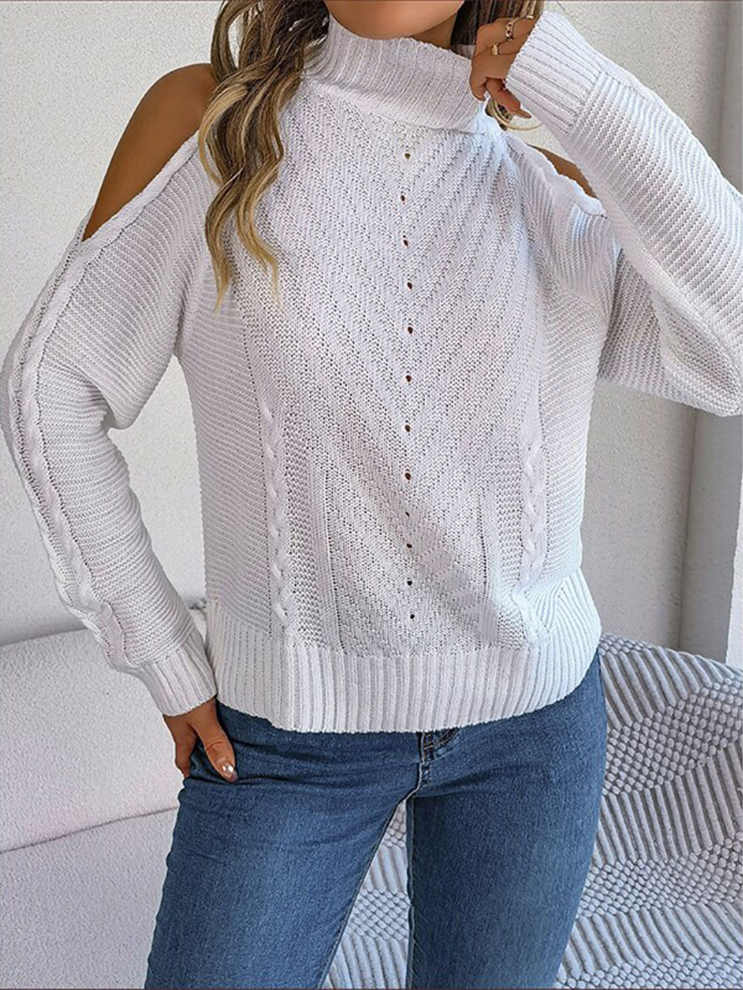 

StyleCast White Cable Knit Pullover Sweater