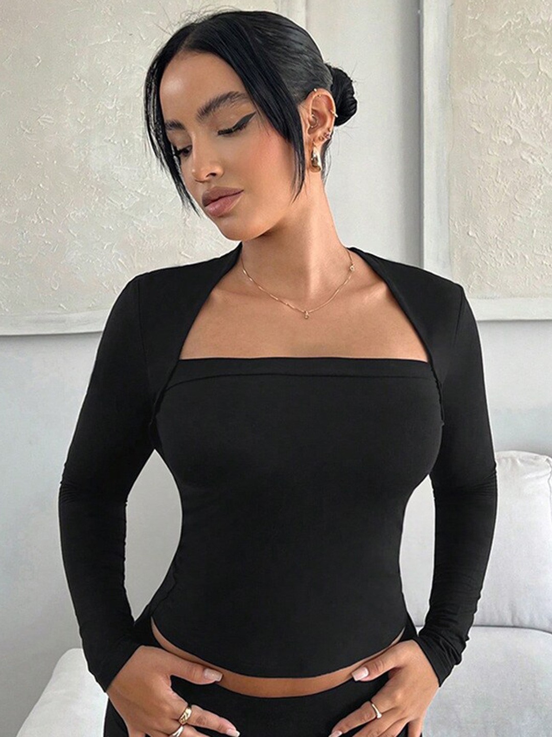 

StyleCast Black Square Neck Linen Fitted Crop Top