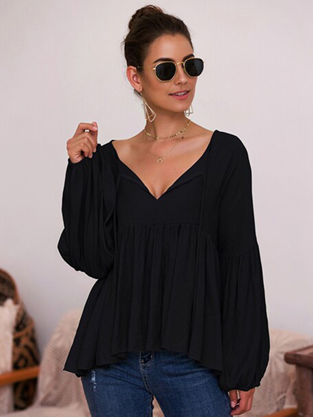 

StyleCast Black V-Neck Puff Sleeves Gathered Detail Empire Top