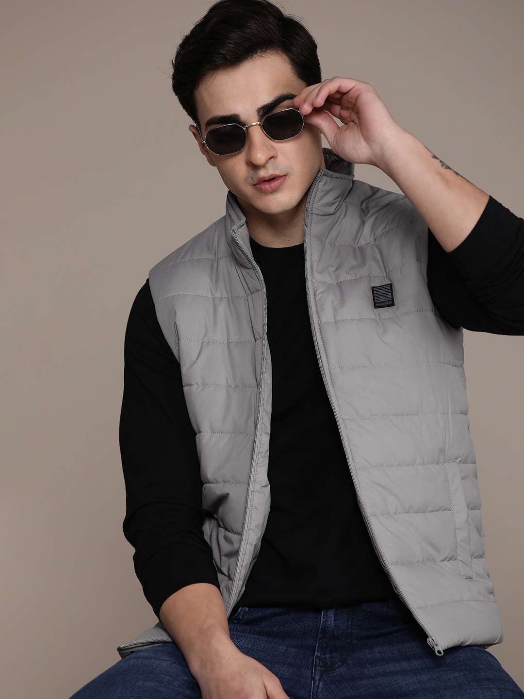 

Roadster Men Lightweight Puffer Jacket, Grey