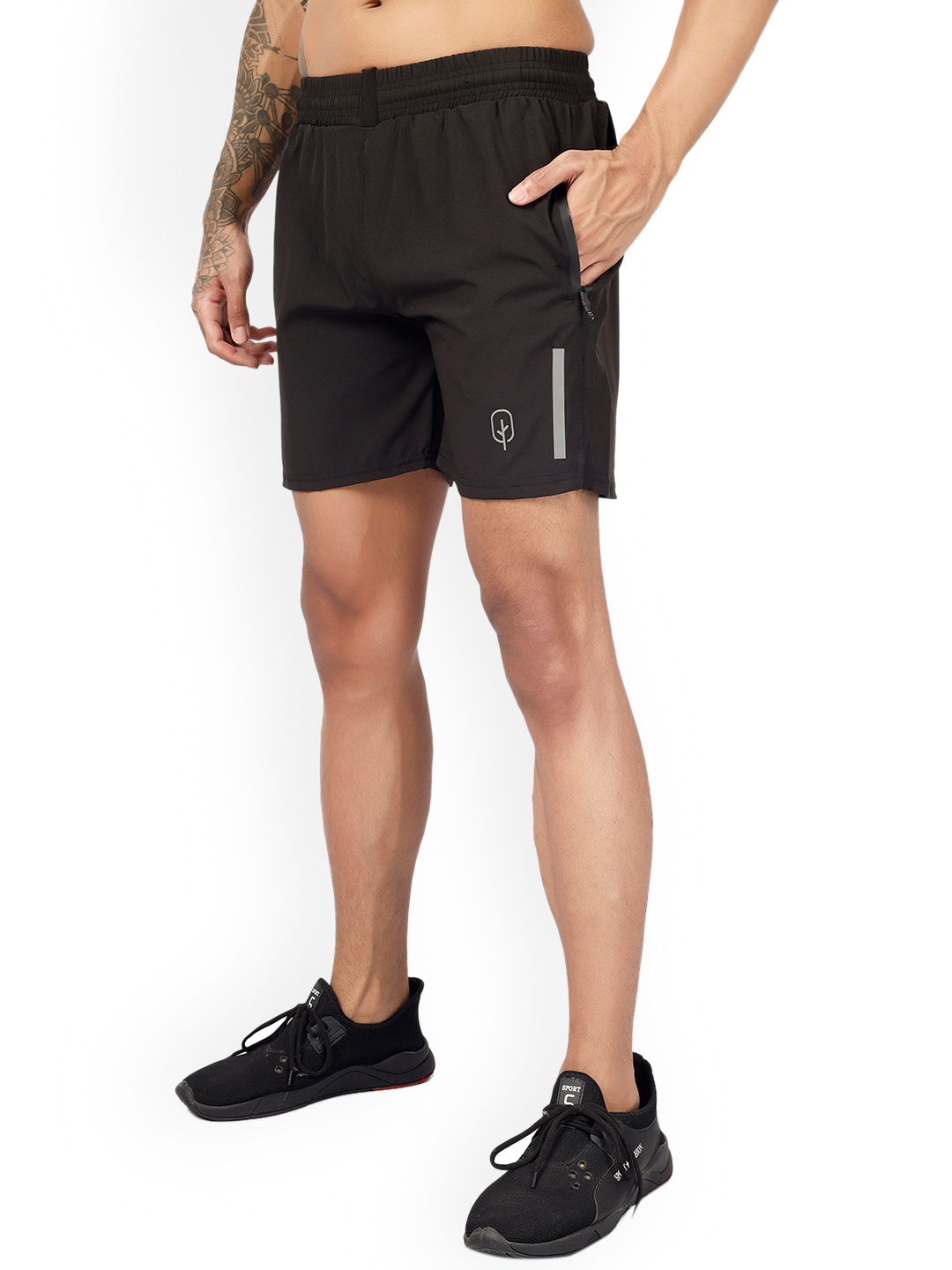 

BLUEFICUS Men Low-Rise Sports Shorts, Black