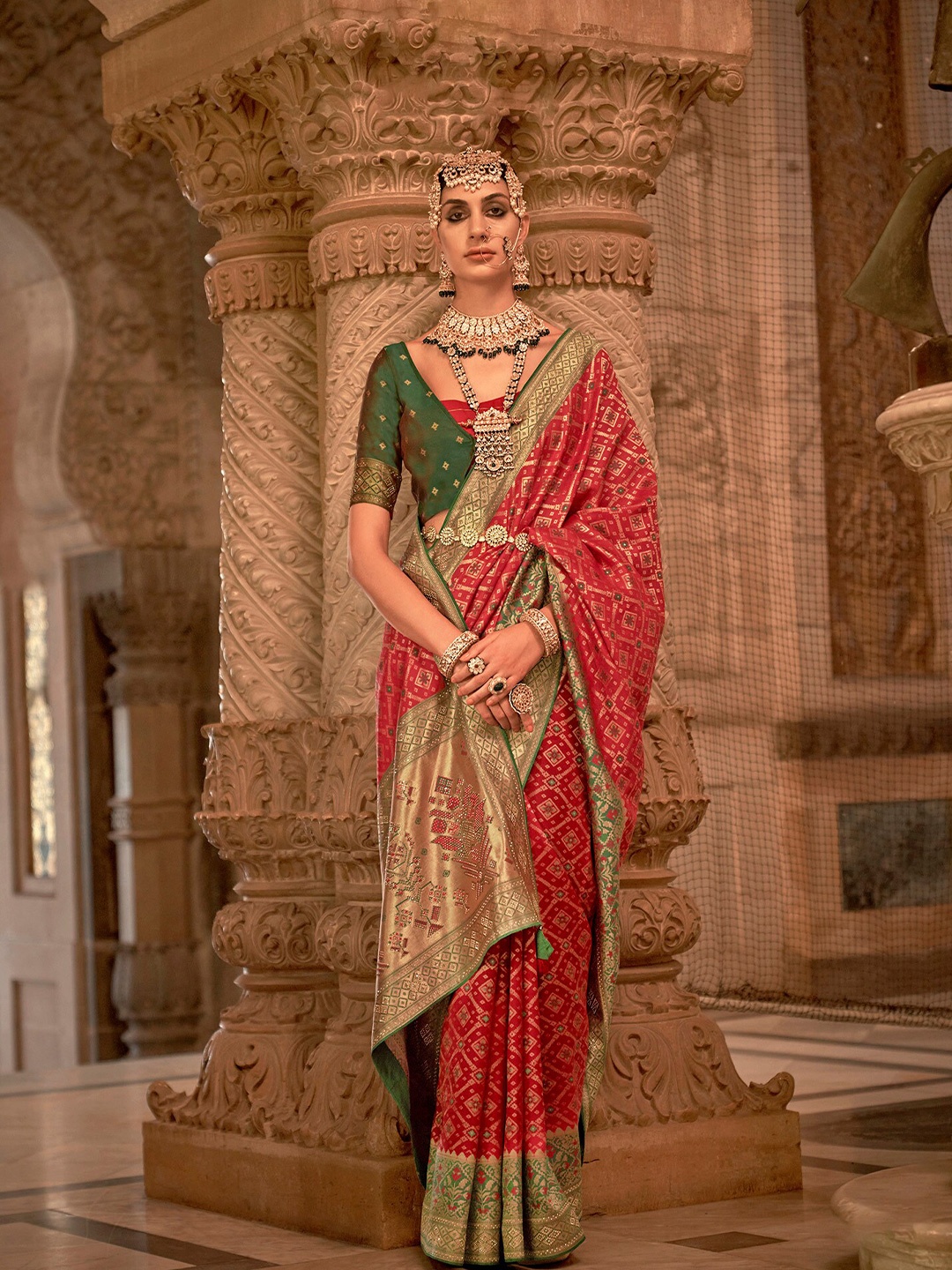 

elora Ethnic Motifs Woven Design Zari Banarasi Saree, Red