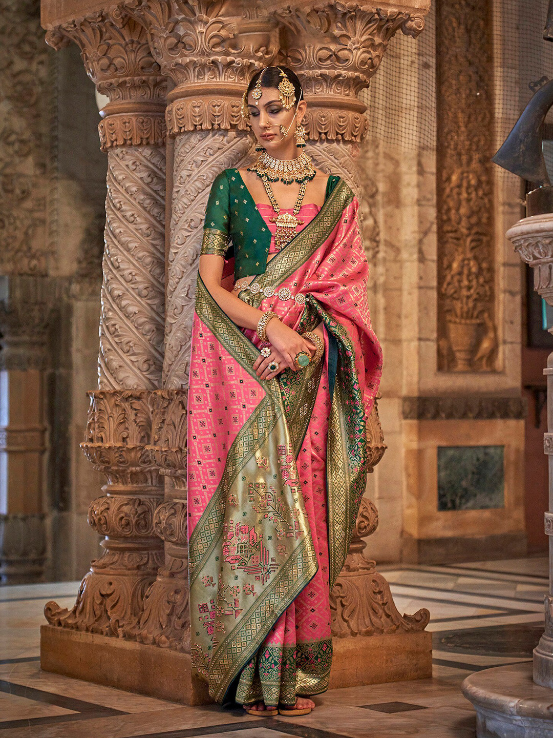 

elora Ethnic Motifs Woven Design Zari Banarasi Saree, Pink