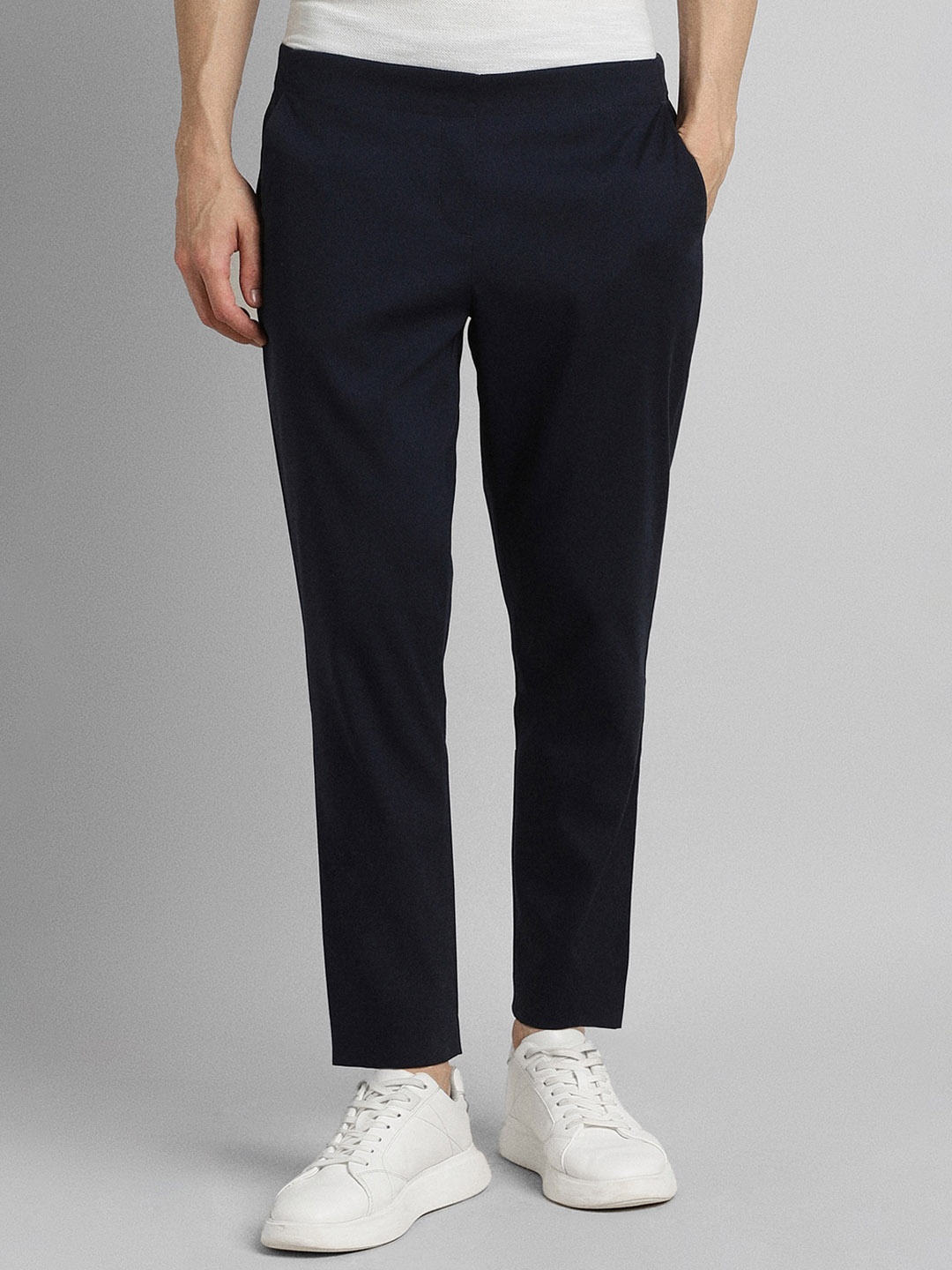 

SIMON CARTER LONDON Men Slim Fit Mid Rise Trousers, Navy blue