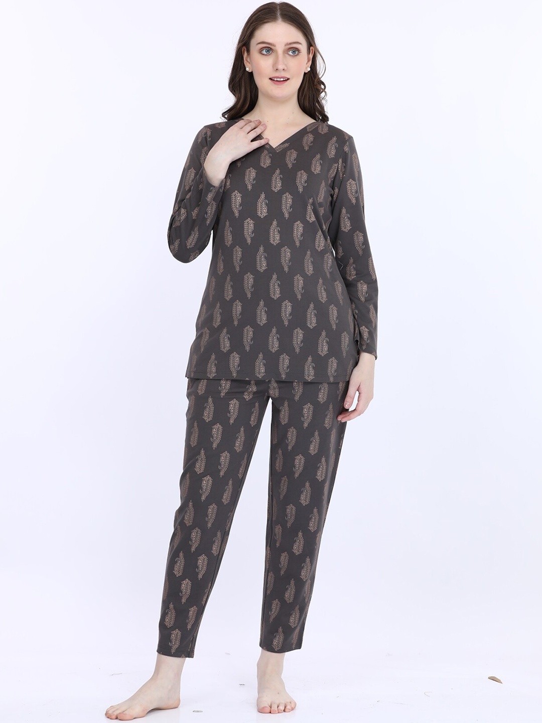 

MAYSIXTY Ethnic Motifs Printed V-Neck Long Sleeves Kurti With Pyjamas, Charcoal
