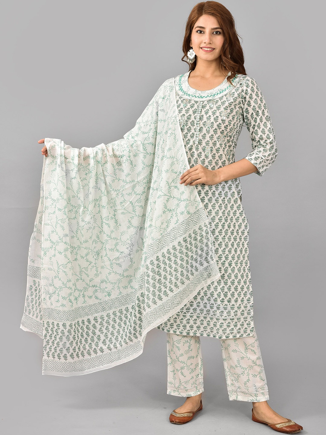 

AAYUMI Floral Printed Round Neck Regular Kurta With Trousers & Dupatta, White