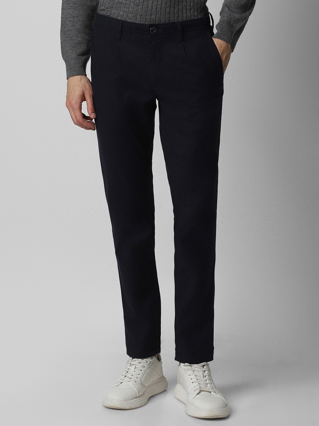 

Van Heusen Sport Men Mid-Rise Slim Fit Trousers, Navy blue