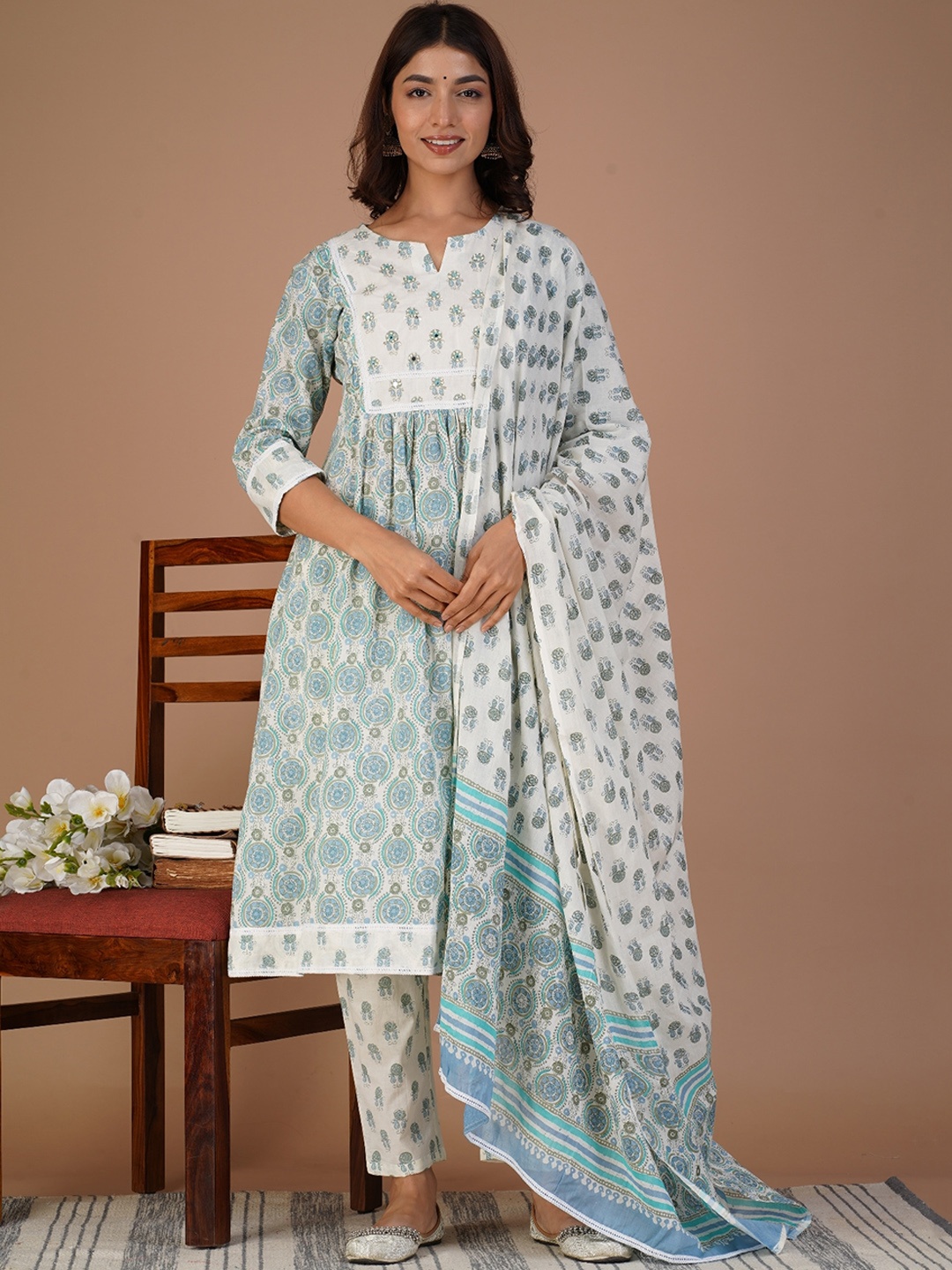 

DHROOV TARA Floral Printed Pure Cotton A-line Kurta With Trousers & Dupatta, Green