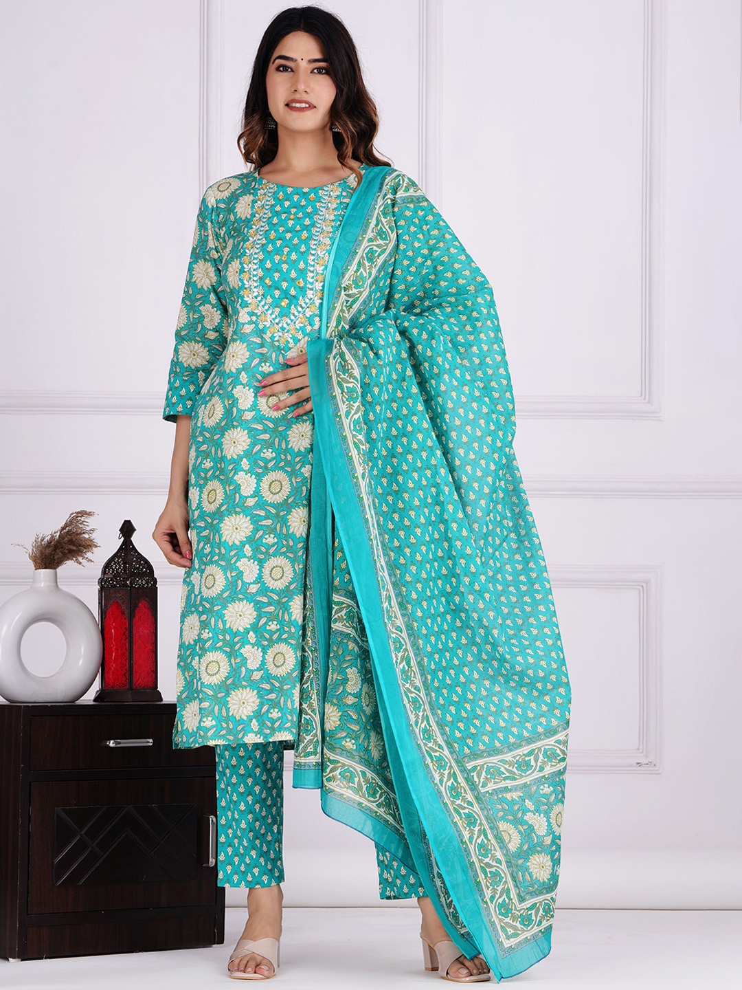

DHROOV TARA Floral Printed Pure Cotton Thread Work Kurta With Trousers & Dupatta, Sea green