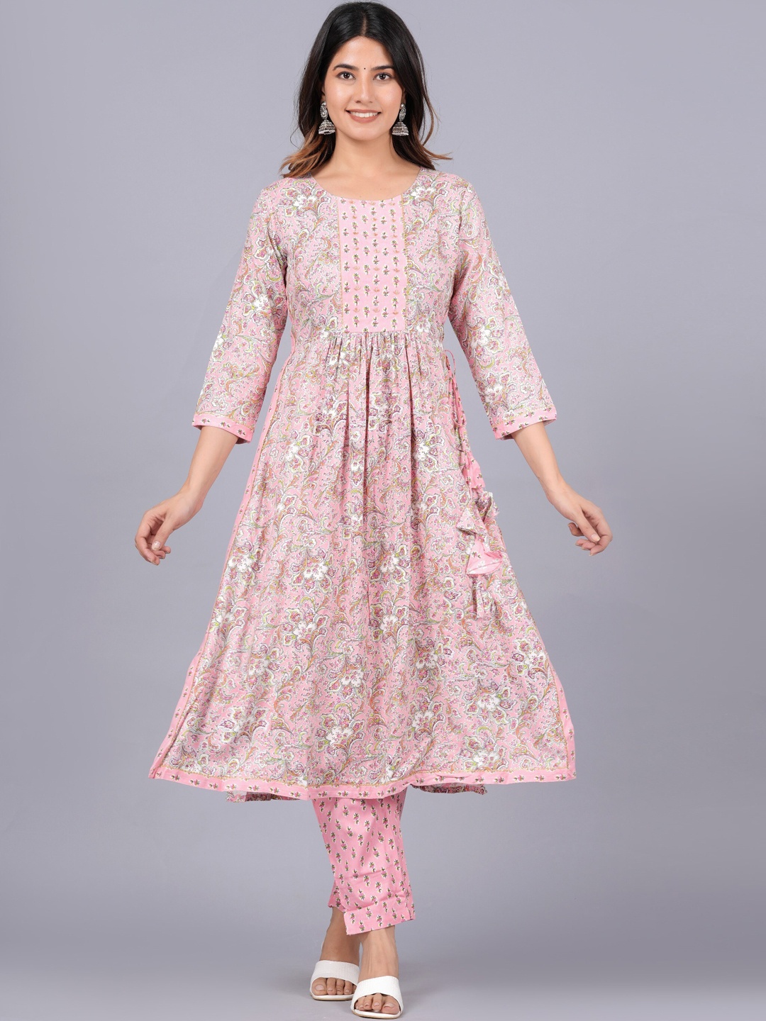 

DHROOV TARA Floral Printed Gotta Patti Pure Cotton Kurta with Trousers, Pink