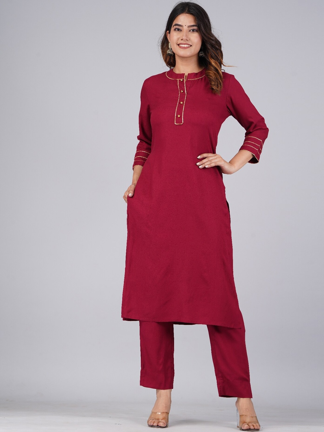 

DHROOV TARA Gotta Patti Mandarin Collar Kurta with Trousers, Maroon