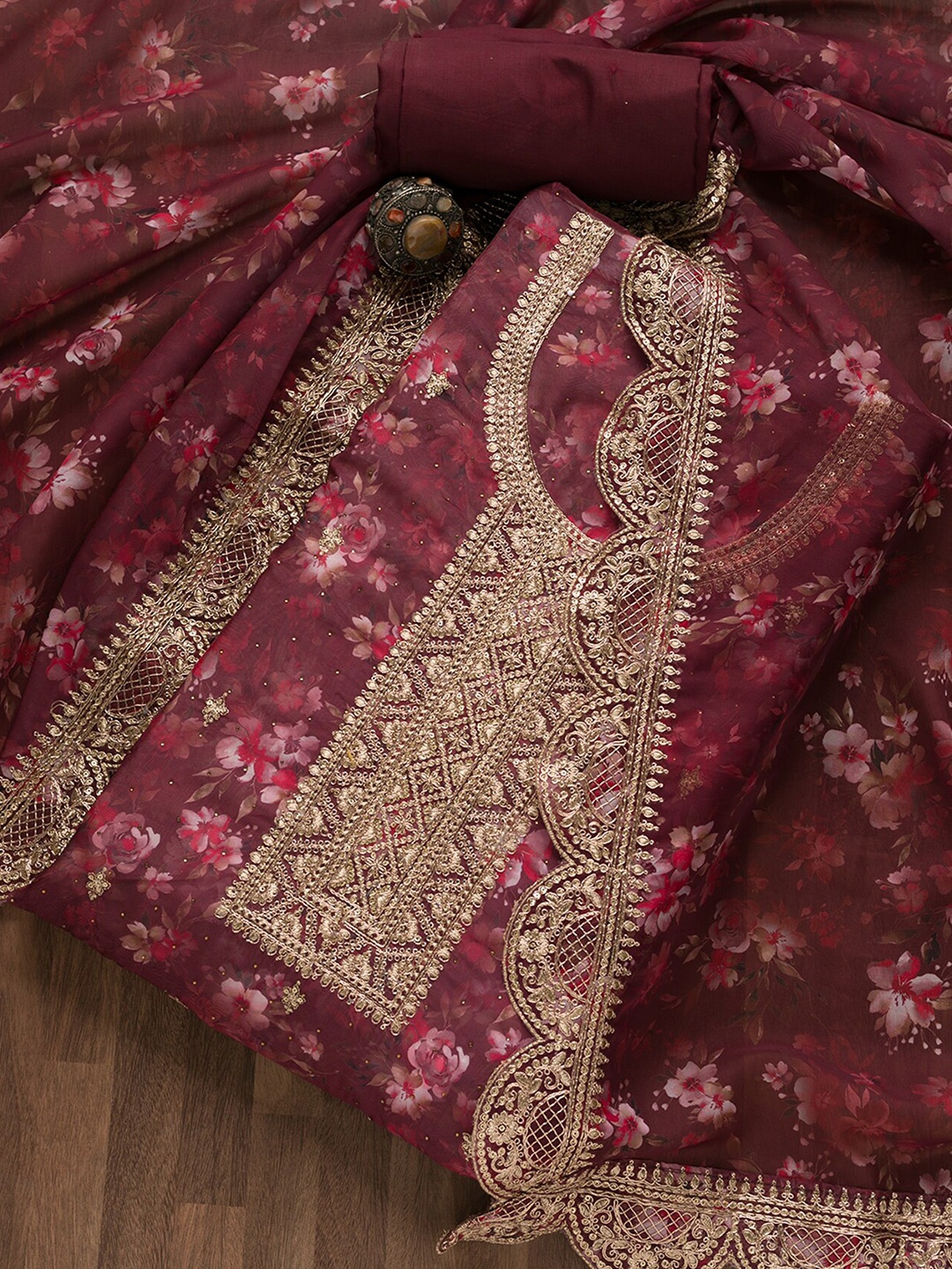 

Koskii Embroidered Unstitched Dress Material, Maroon