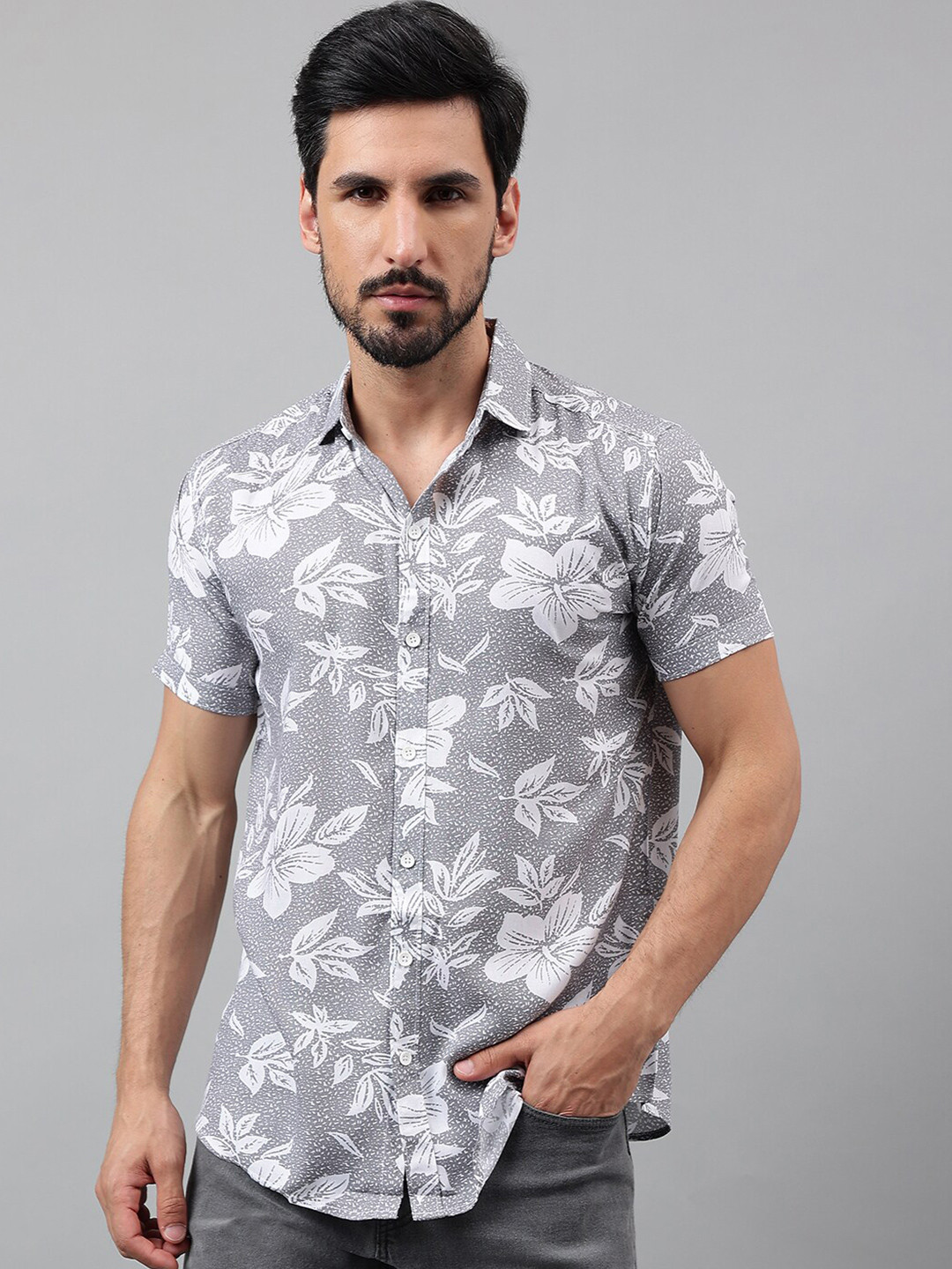 

Voroxy New Floral Printed Spread Collar Short Sleeves Casual Shirt, Grey