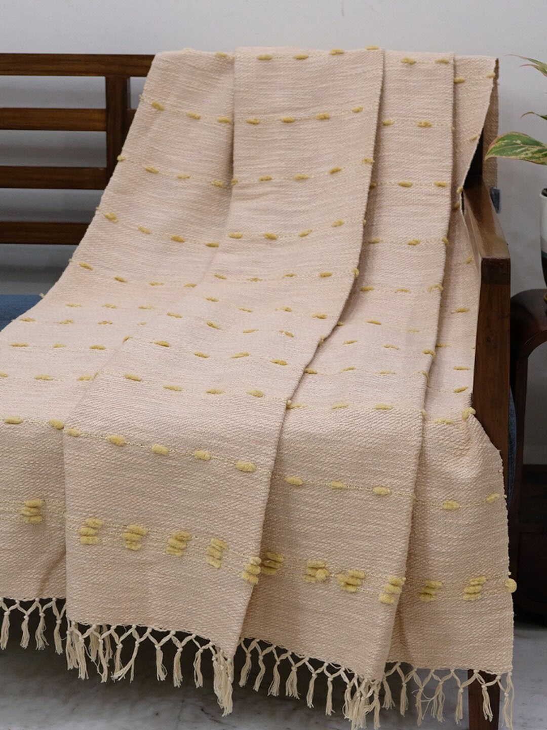 DESIGN GAATHA Peach & Beige Self-Design Throws