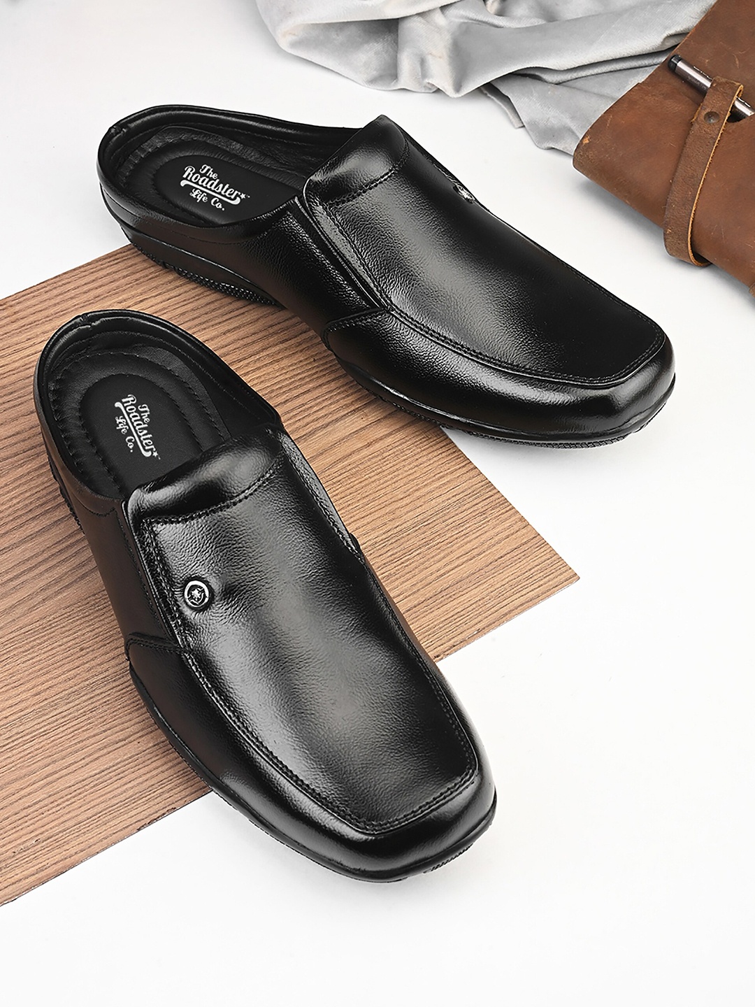

The Roadster Lifestyle Co. Men Black Square Toe Leather Shoe-Style Sandals