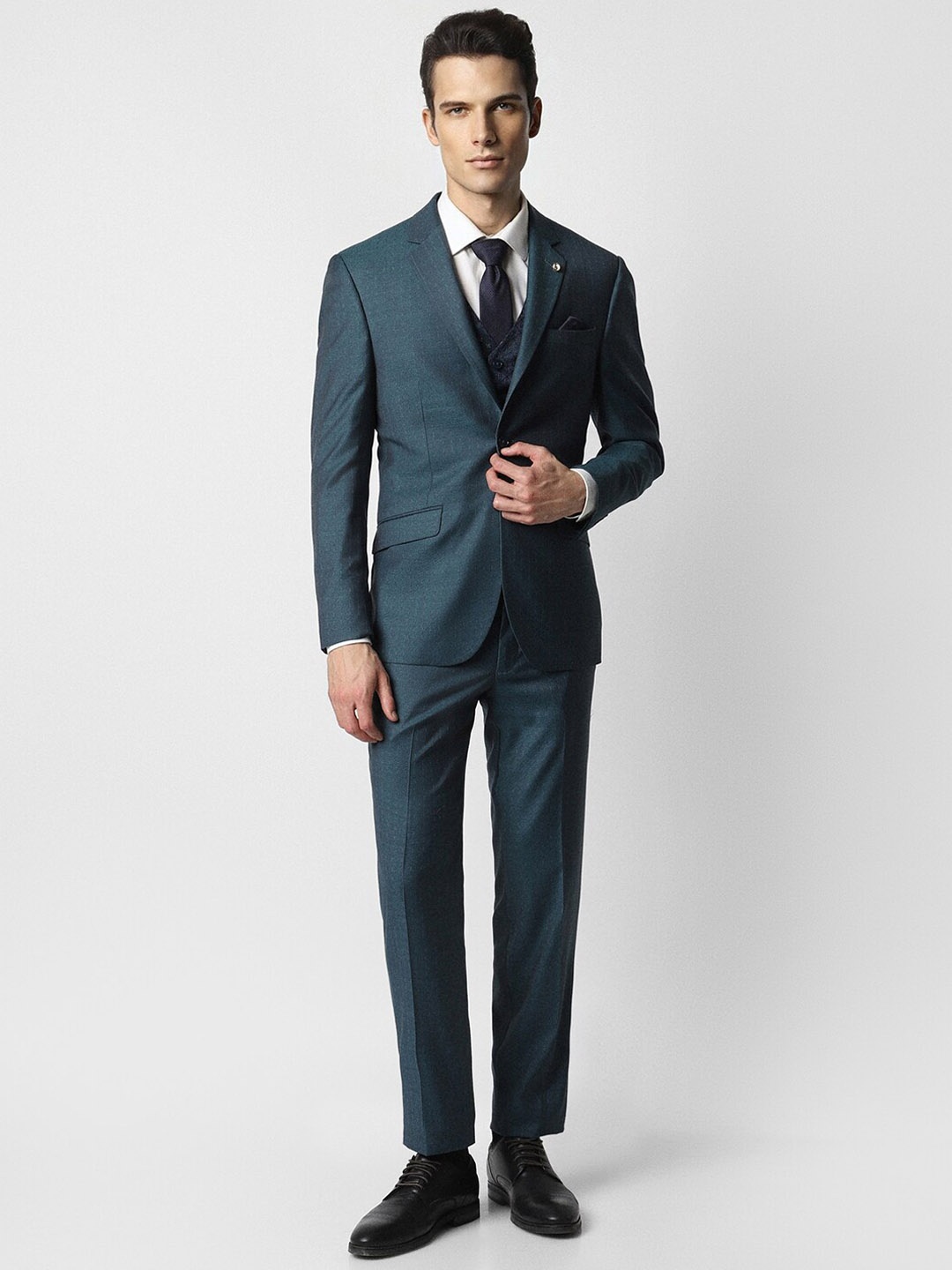 

Van Heusen Textured Single-Breasted Slim-Fit Three-Piece Formal Suit, Blue