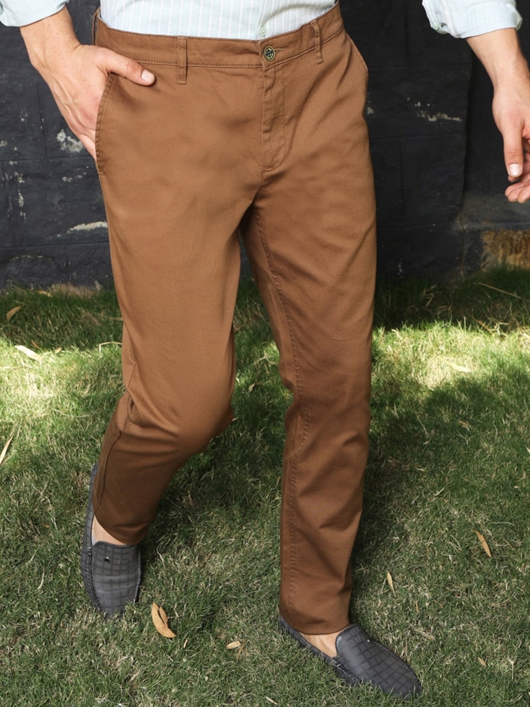 

Melvin Jones Men Comfort Mid-Rise Chinos, Brown