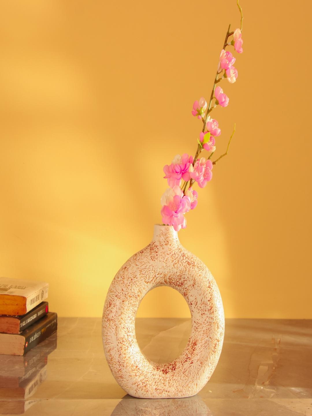 

The Decor Mart White & Brown Printed Swatched Donut Ceramic Vase