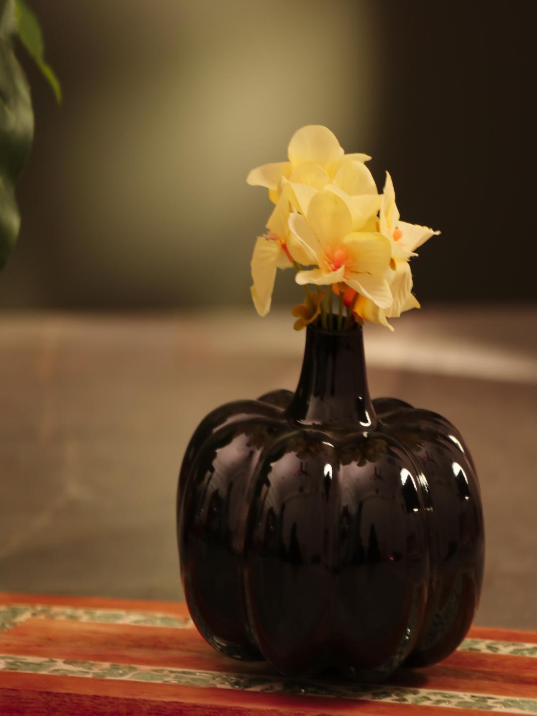 

The Decor Mart Black Holloween Pumpkin Vase
