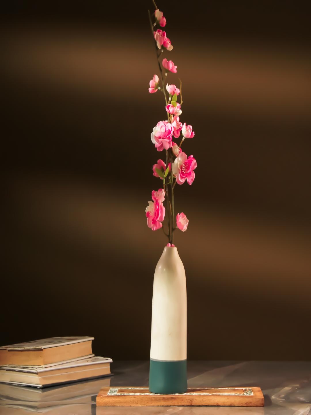 

The Decor Mart White Ceramic Vase