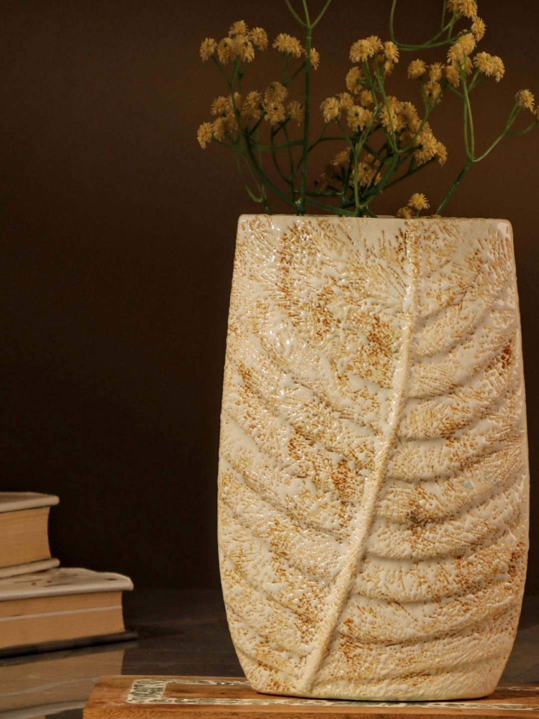 

The Decor Mart White Swatched Leaf Ceramic Vases