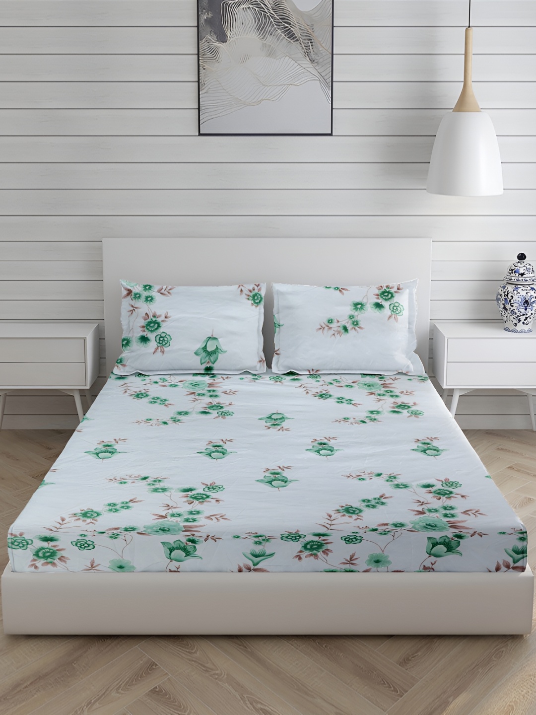 

HOMECRUST Green Cotton 200 TC Queen Fitted Bedsheet with 2 Pillow Covers