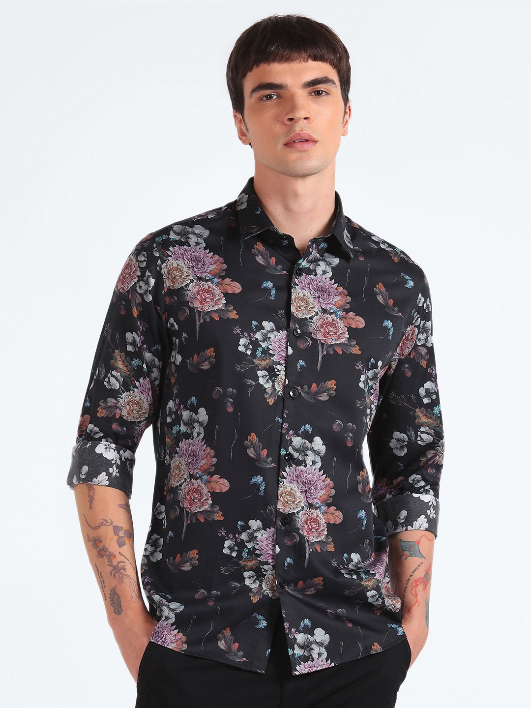 

Flying Machine Slim Fit Floral Printed Pure Cotton Casual Shirt, Black