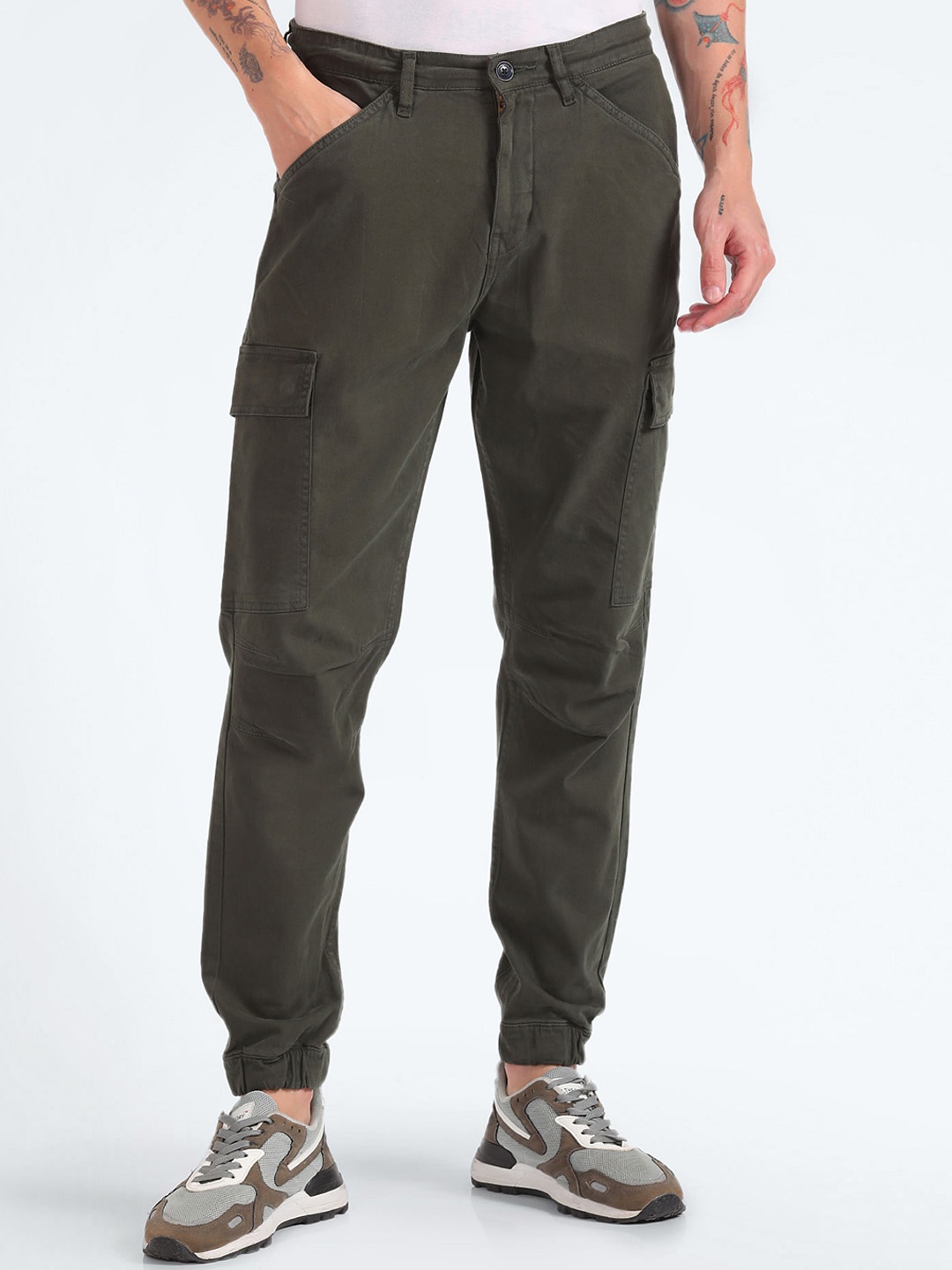 

Flying Machine Men Mid-Rise Slim Fit Cargo Trousers, Green