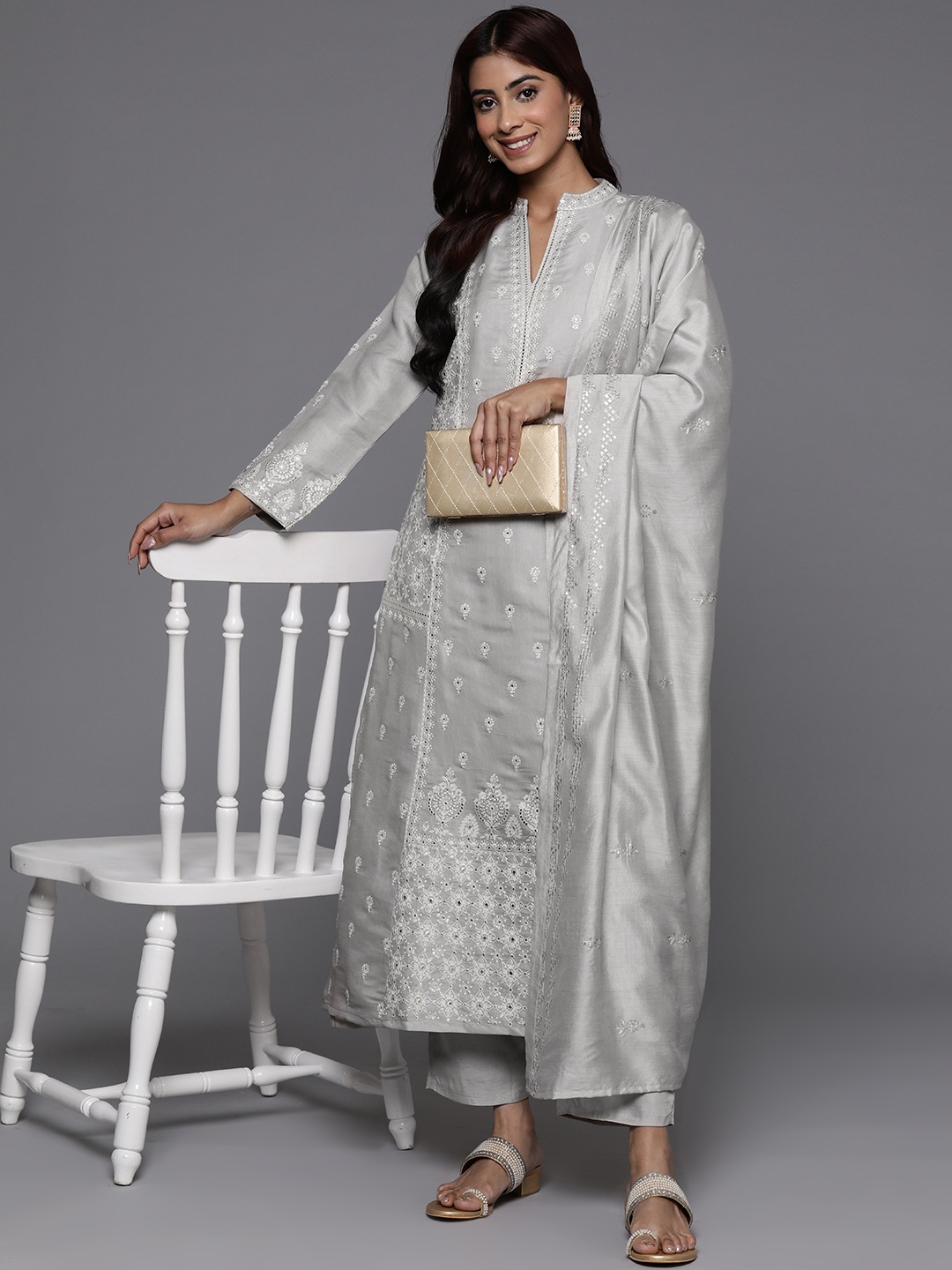 

Libas Art Floral Embroidered Regular Thread Work Kurta with Trousers & Dupatta, Grey