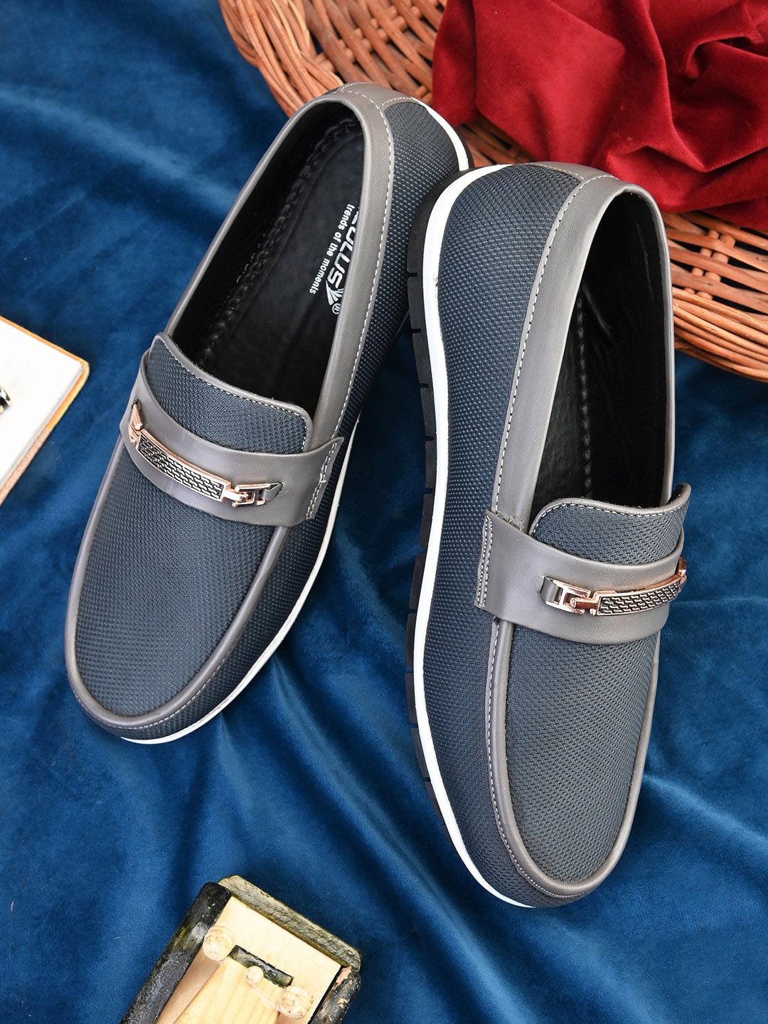 

IMCOLUS Men Textured Lightweight Comfort Insole Horsebit Loafers, Grey