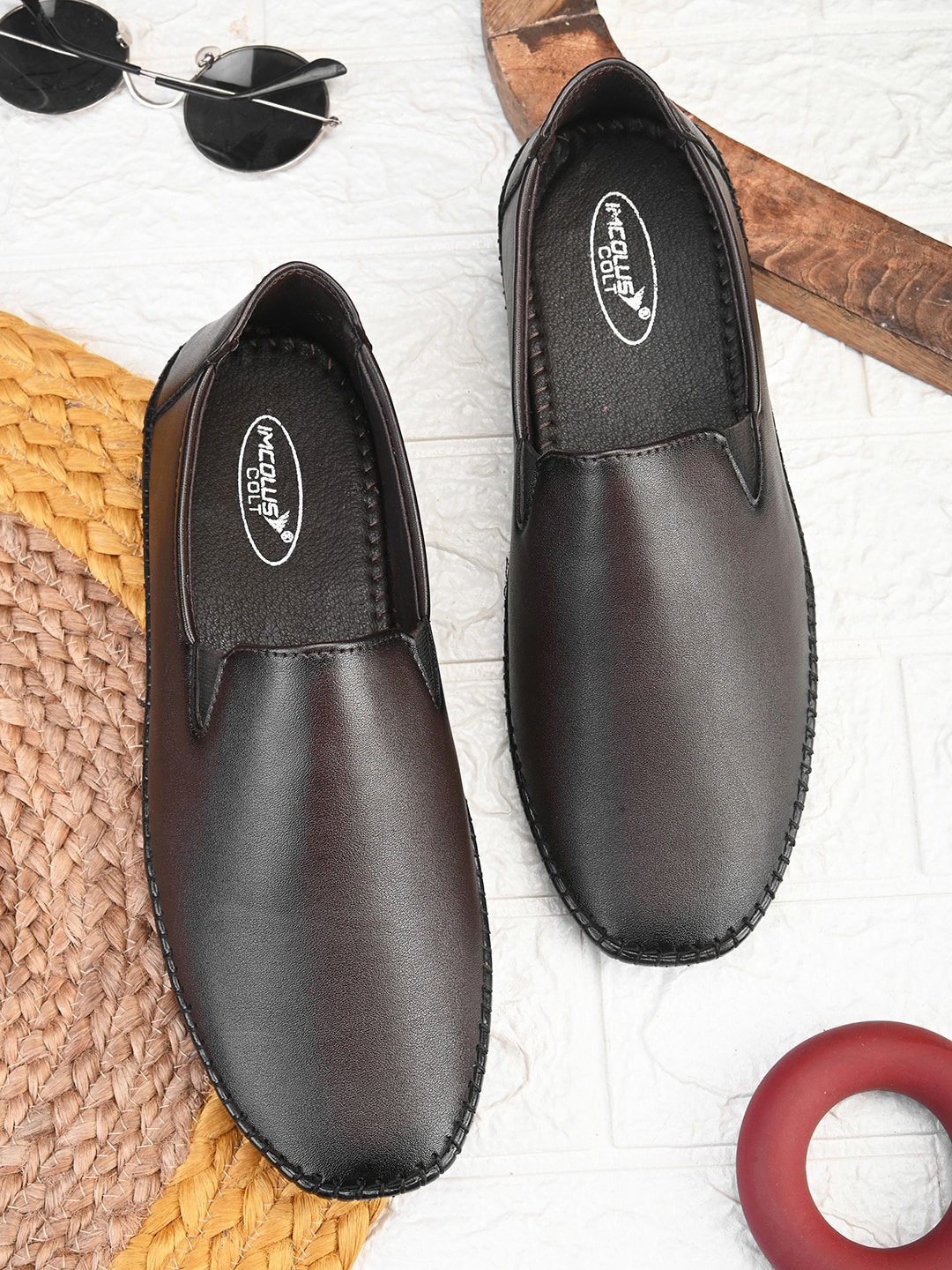 

IMCOLUS Men Lightweight Comfort Insole Slip-On Sneakers, Brown