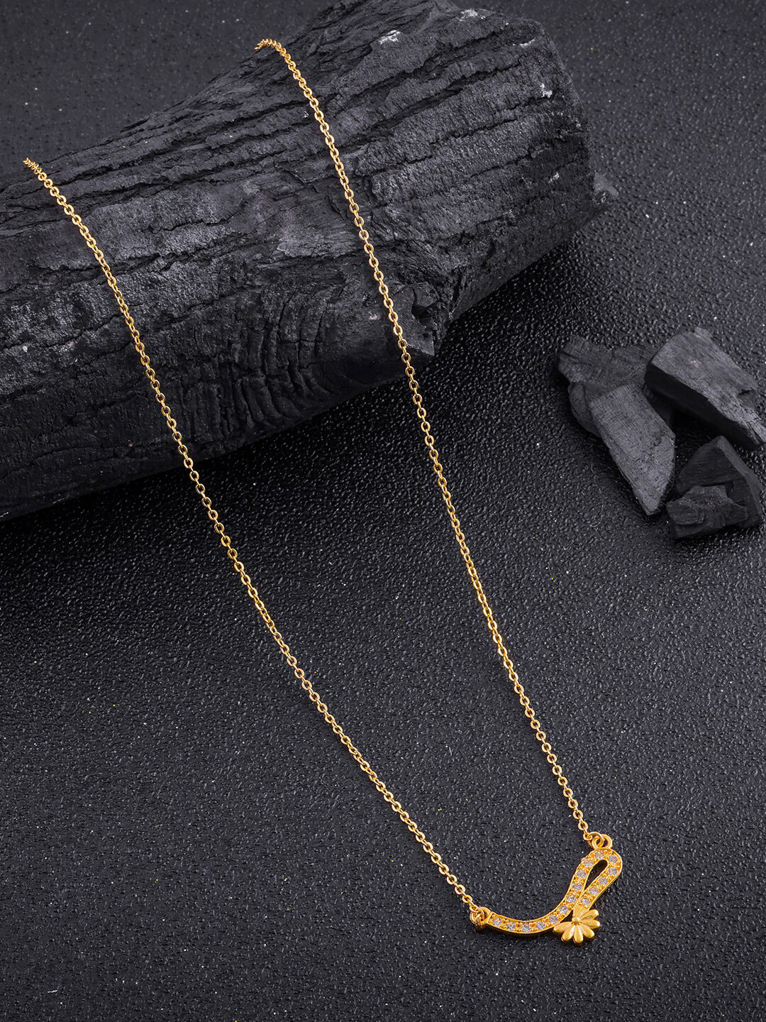 

DressBerry Gold-Plated Contemporary-Shaped Stone-Studded Pendant & Chain