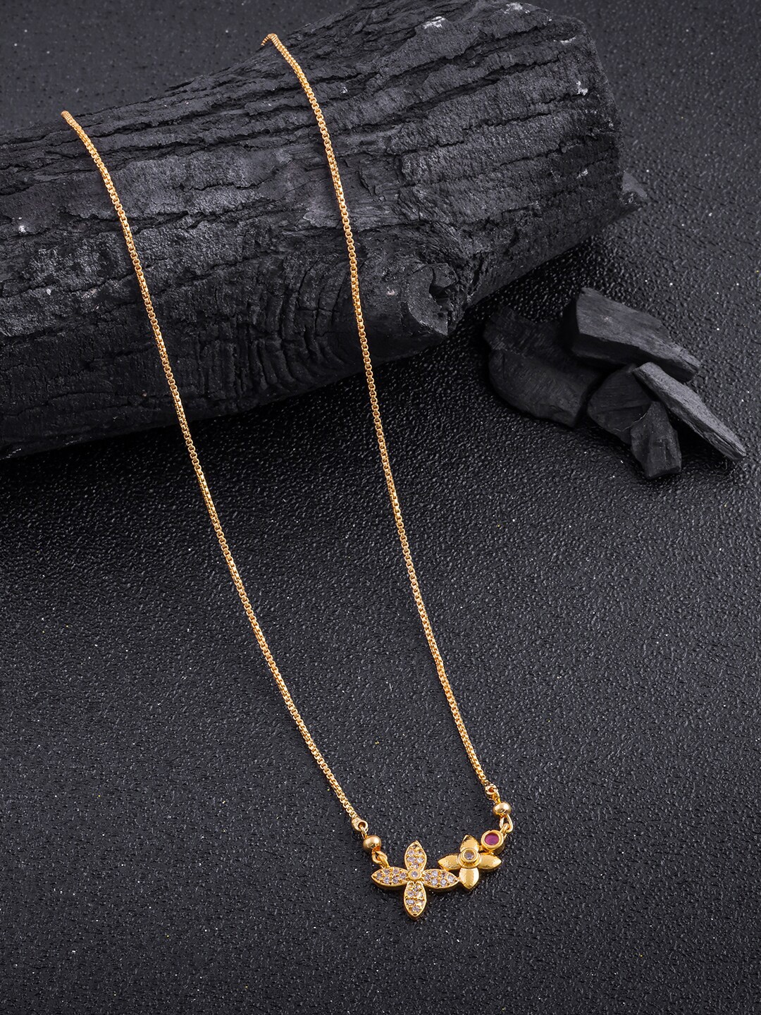

DressBerry Gold Plated Stones Studded Flower shape pendant & Chain