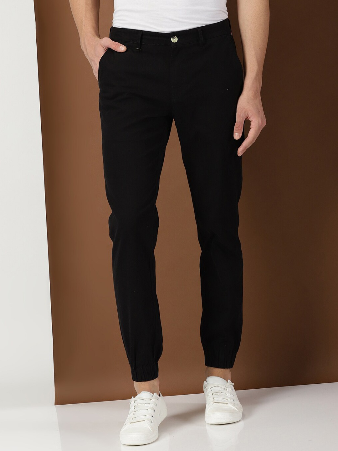 

INVICTUS Men Original Mid-Rise Easy Wash Joggers, Black