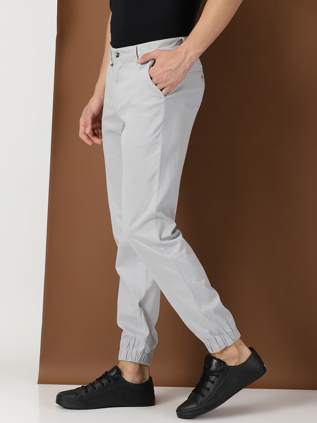 

INVICTUS Men Original Mid-Rise Easy Wash Joggers, Grey