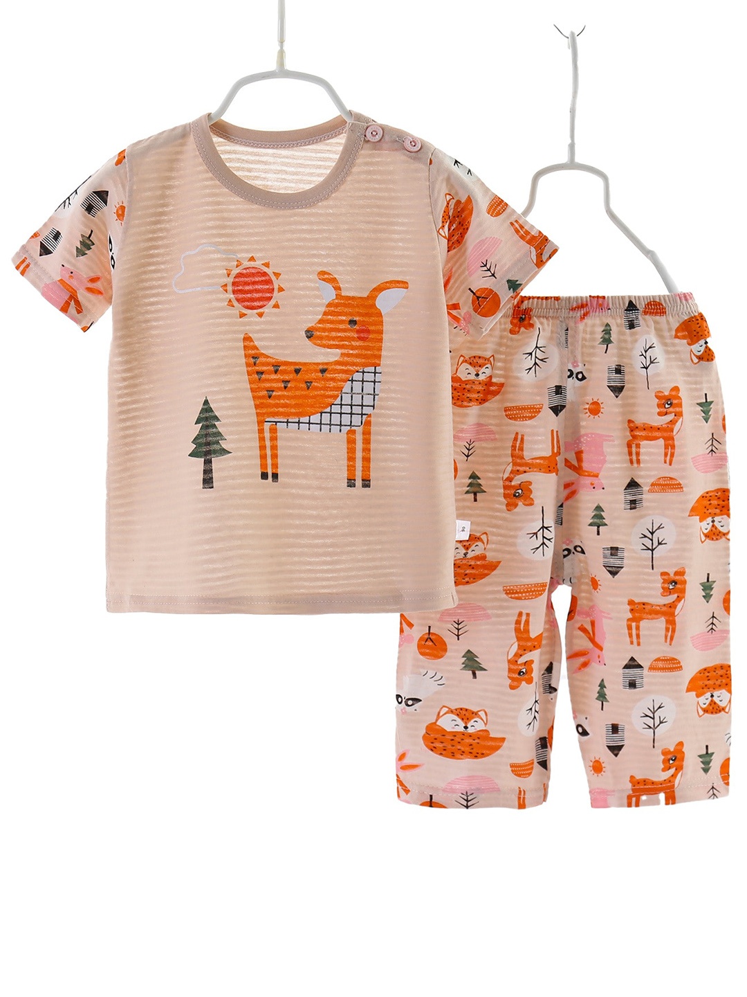 

StyleCast Boys Orange Graphic Printed Night suit