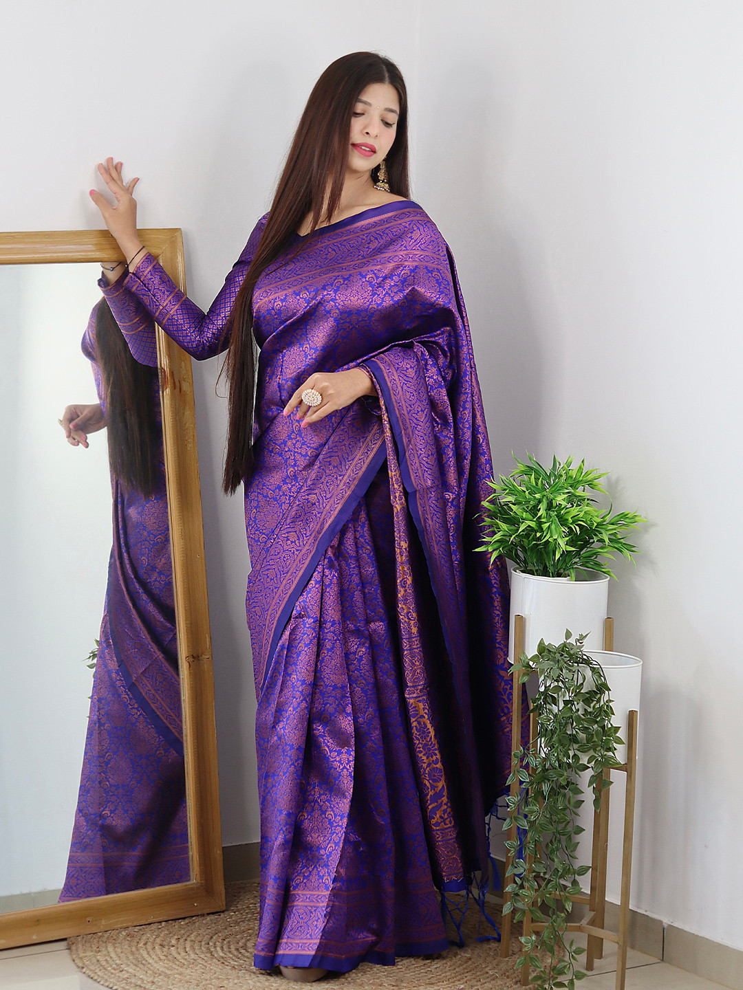 

ALMAARI FASHION Ethnic Motifs Woven Design Pure Silk Kanjeevaram Saree, Blue