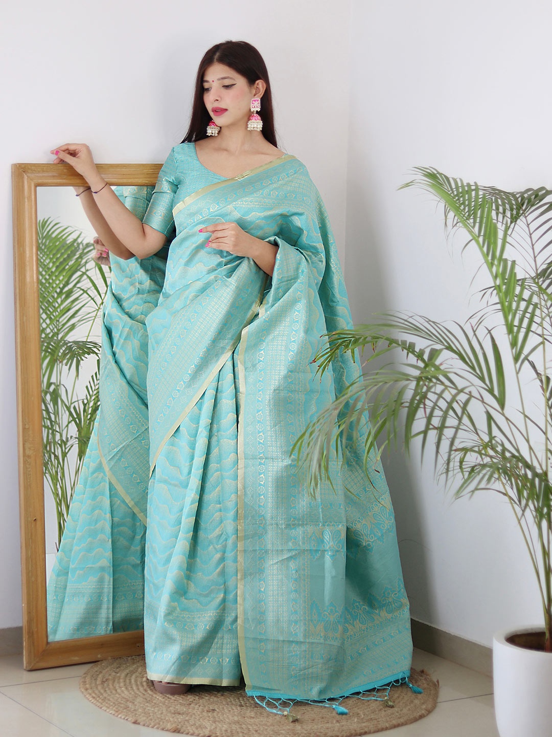 

ALMAARI FASHION Ethnic Motifs Woven Design Zari Pure Silk Kanjeevaram Saree, Blue