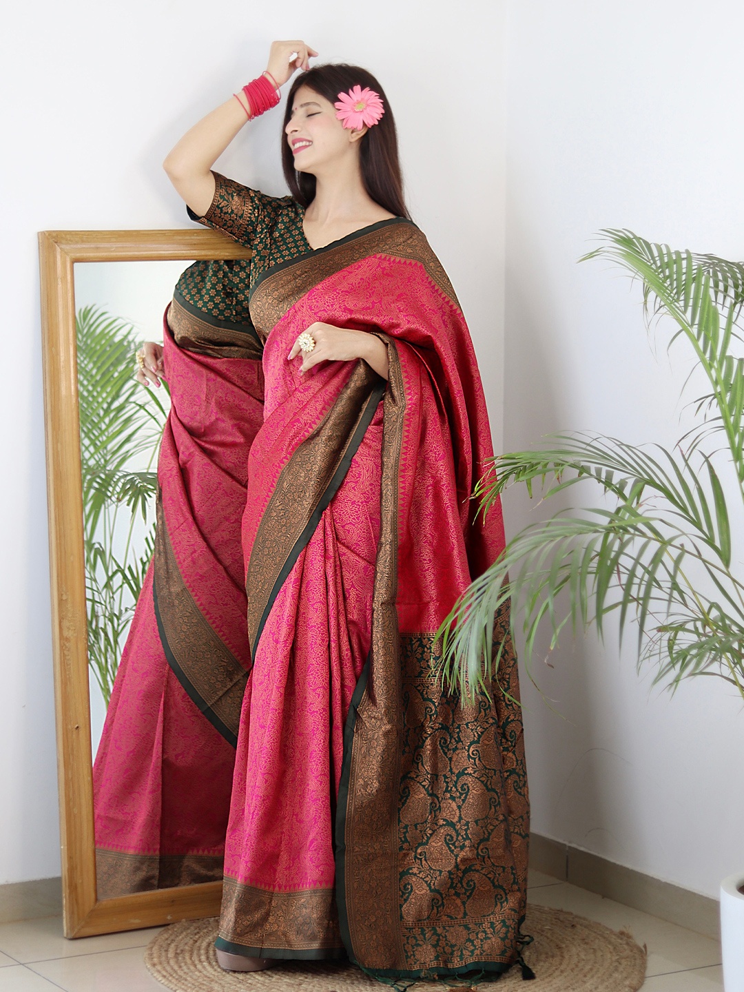 

ALMAARI FASHION Ethnic Motifs Woven Design Zari Pure Silk Kanjeevaram Saree, Pink
