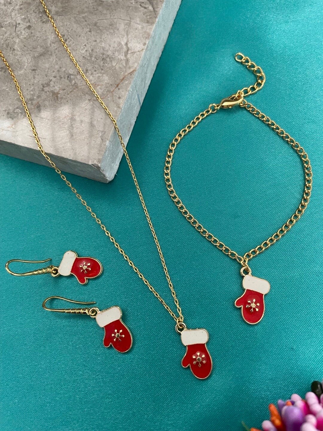 

Digital Dress Room Gold-Plated Printed Christmas Jewellery Set