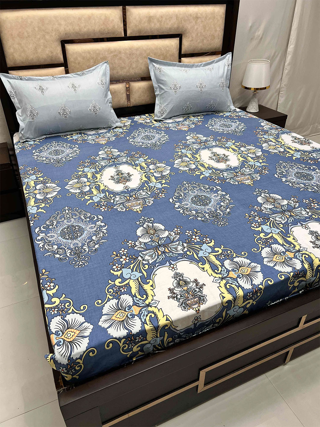 

Pure Decor Leisure Fur Blue Ethnic Motifs 250 TC King Bedsheet with 2 Pillow Covers