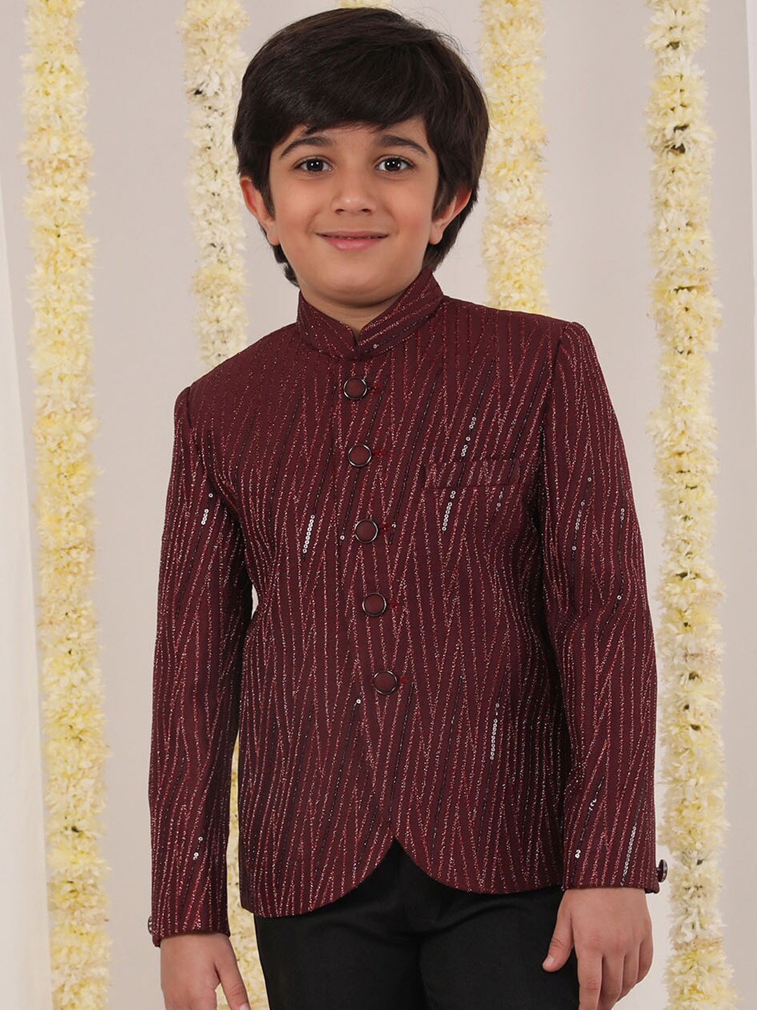 VASTRAMAY Boys Self-Design Slim-Fit Single Breasted Blazer, Maroon