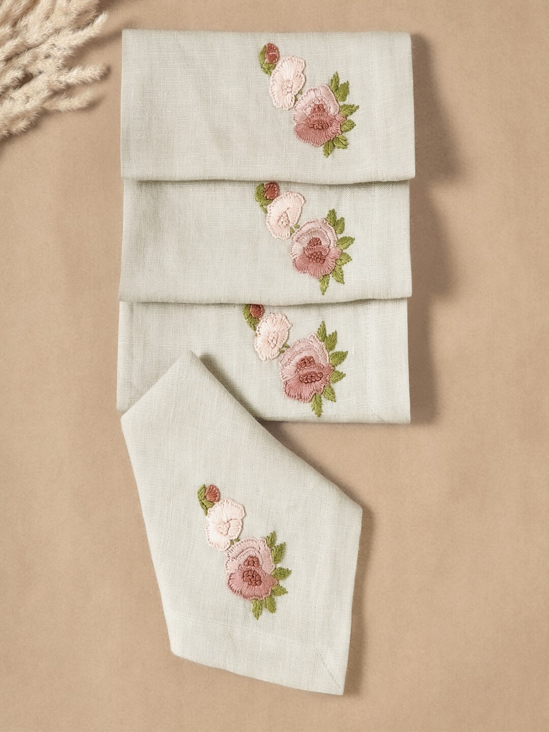 

DESIGN GAATHA Grey & Pink 4 Pieces Embroidered Pure Linen Table Napkins