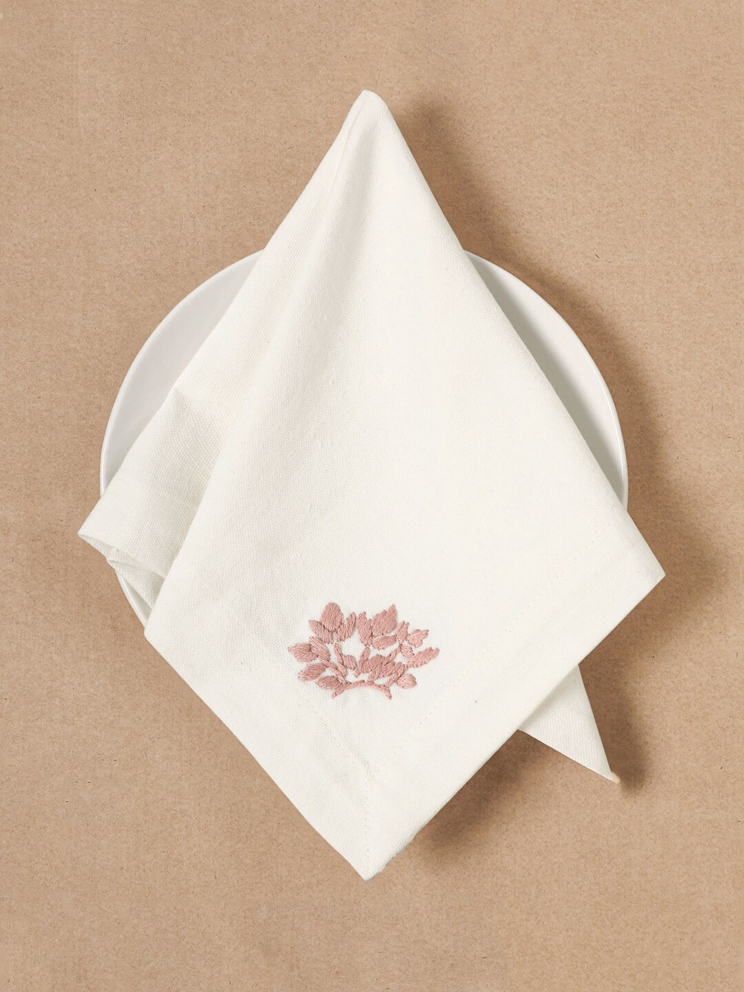 

DESIGN GAATHA Cream & Pink 6 Pieces Embroidered Cotton Table Napkins