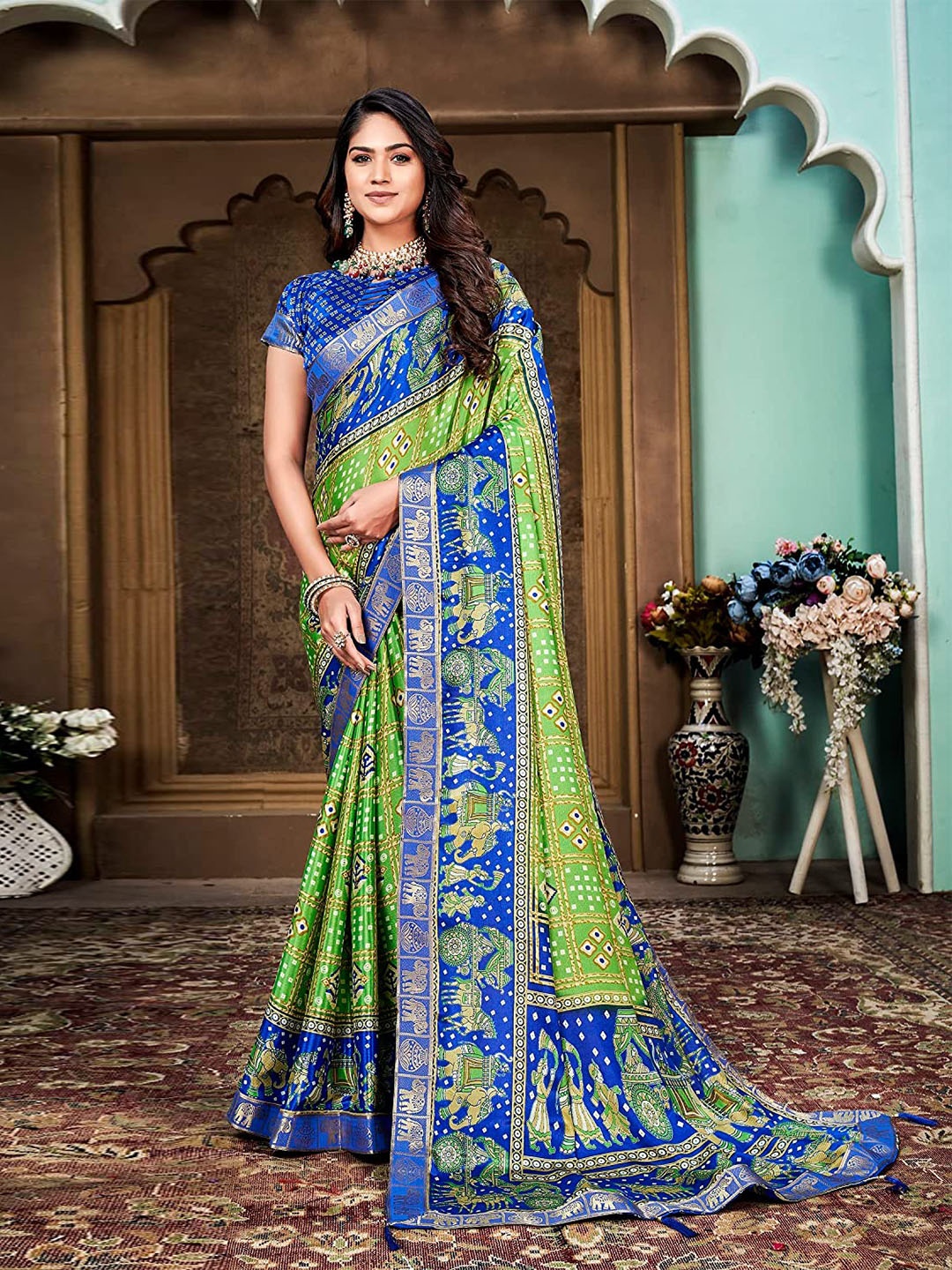 

Mitera Ethnic Motifs Woven Design Saree, Green