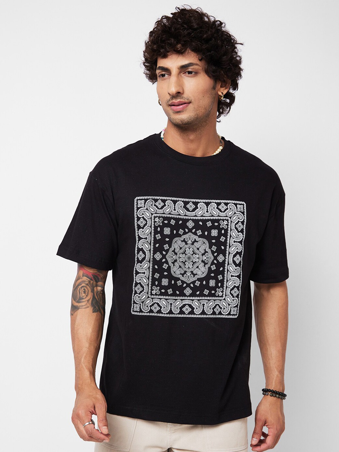 

VASTRADO Paisley Printed Drop-Shoulder Cotton Oversized T-shirt, Black