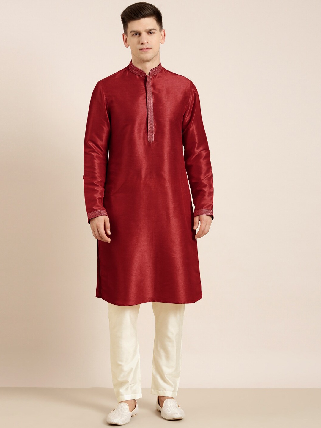 

TheEthnic.Co Geometric Embroidered Kurta With Trouser, Maroon
