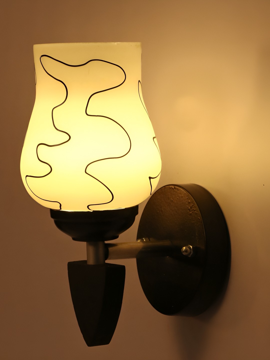 

Afast Black & White Printed Abstract Shaped Glass Wall Lamp